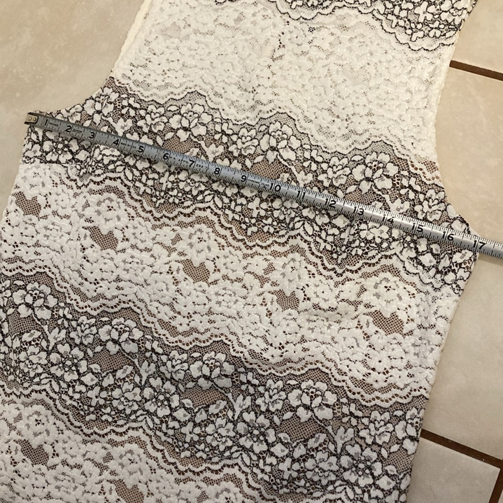Sleeveless Lace Overlay High-Neck Top - White & Brown - Picture 9 of 13